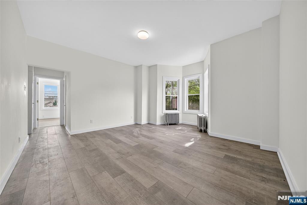 Building Photo - 66 Boulevard