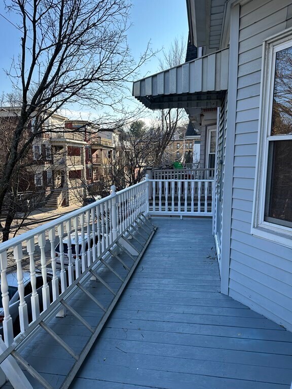 Building Photo - 56 Bakersfield St