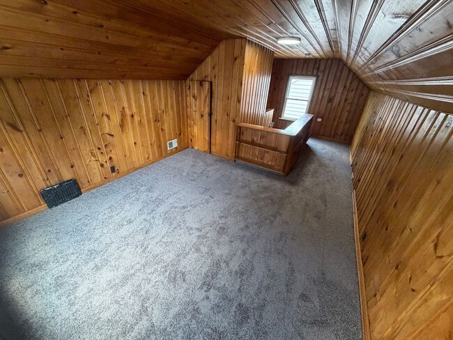 Building Photo - 3bd Bungalow w/basement
