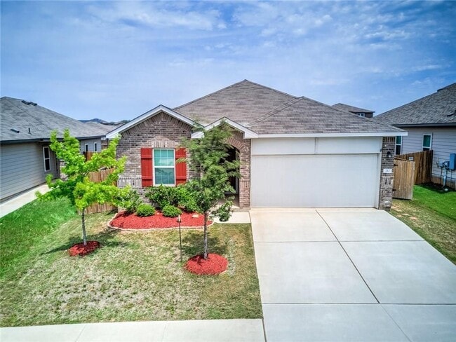 Primary Photo - 212 Freedom Park Ave