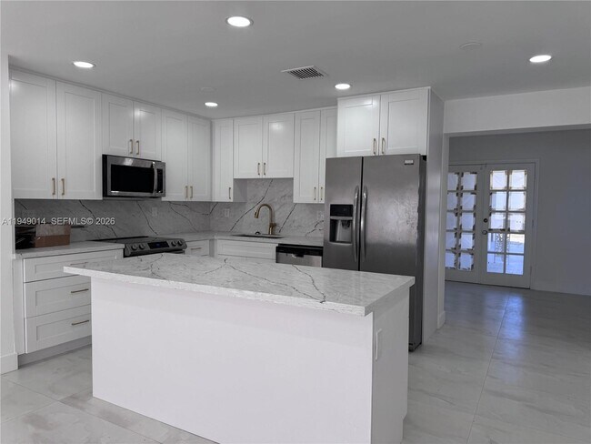 Building Photo - 1706 N 45th Ave