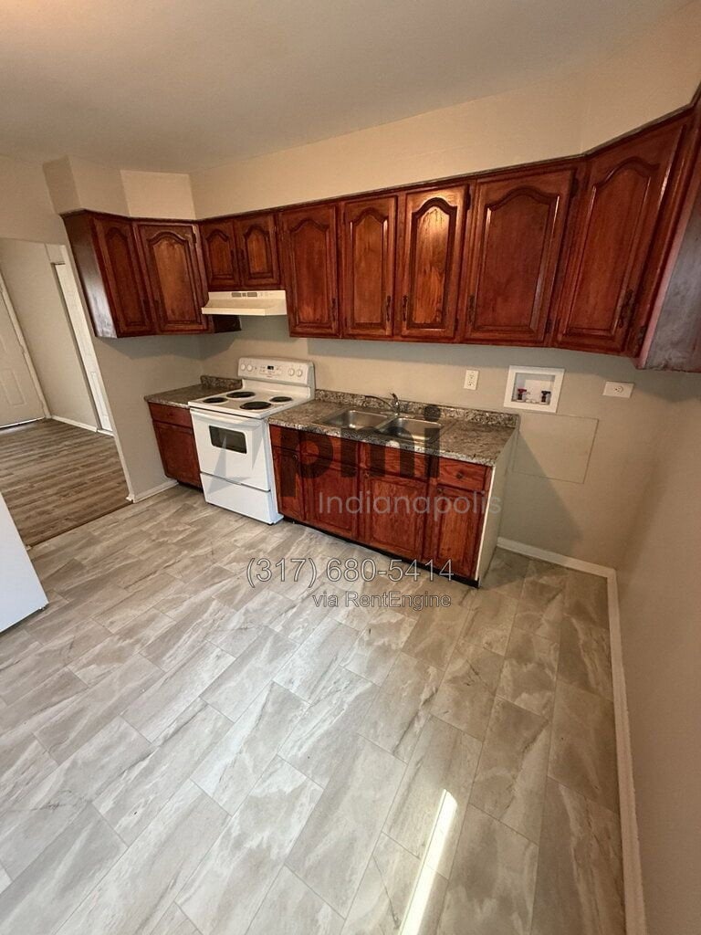 Building Photo - 9819 Bishop Ct