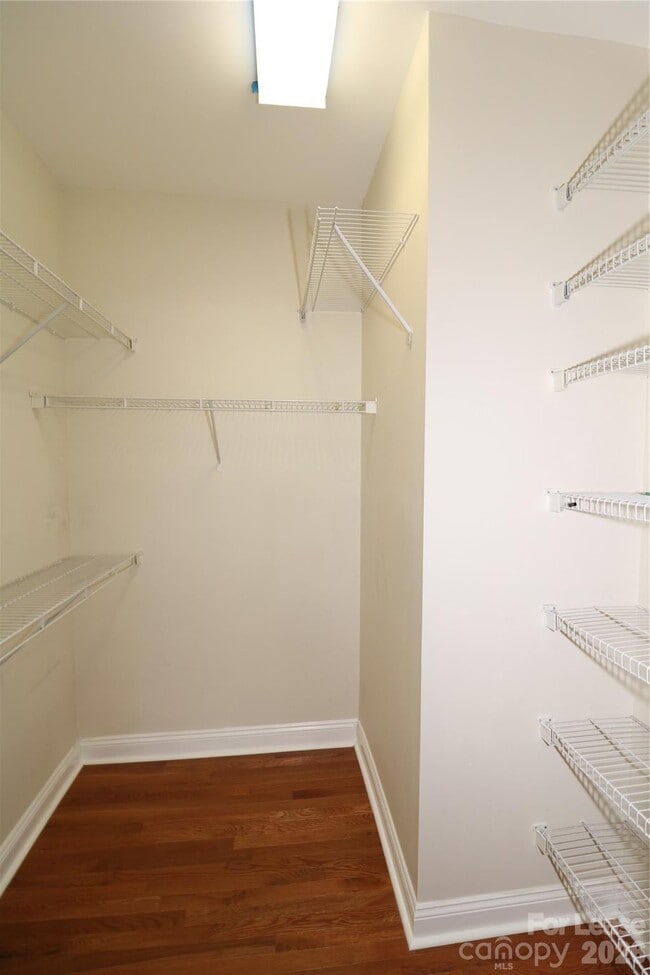 Building Photo - 166 Oak Haven Pl NW