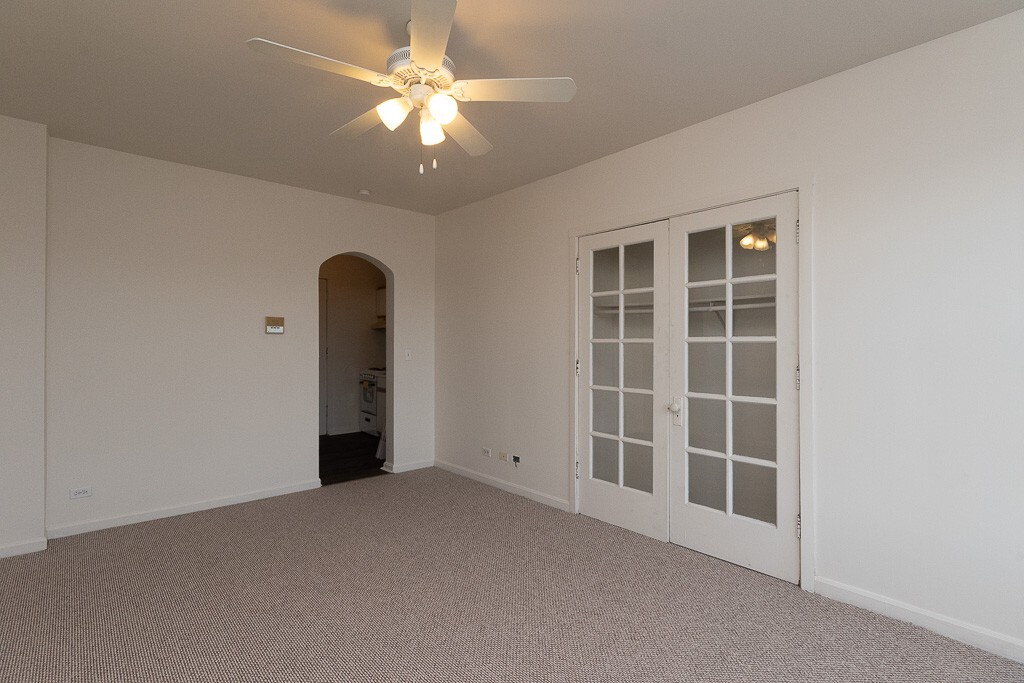 Building Photo - 3947 W Irving Park Rd