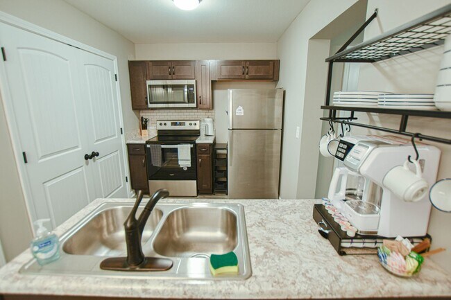 Building Photo - 219 Smithson Ln