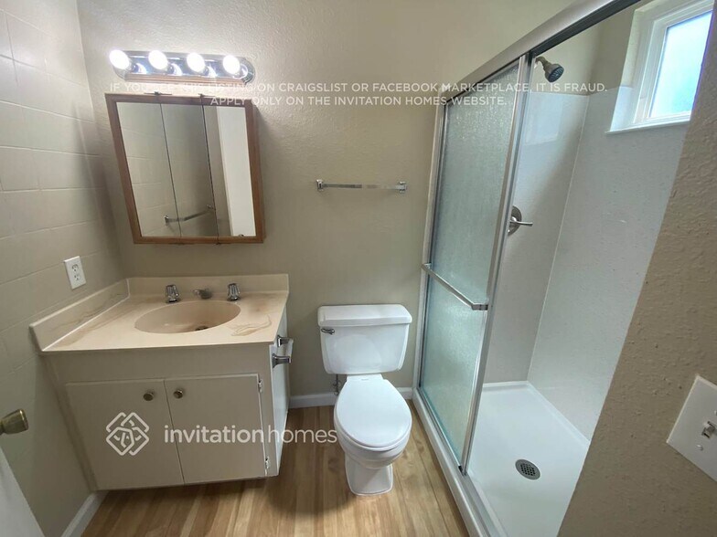 Building Photo - 118 Croydon Ct