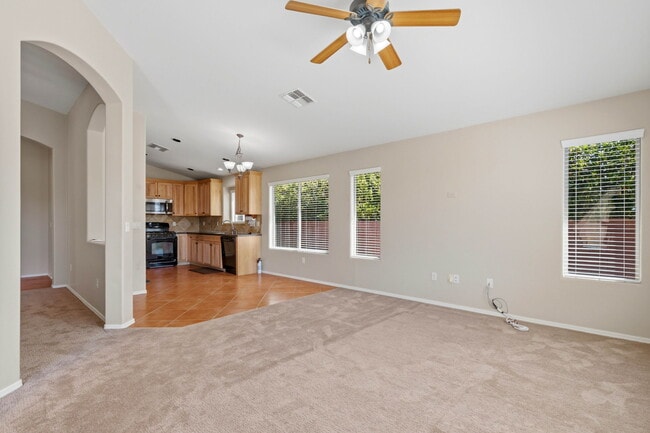 Building Photo - 39116 Quick Trot Dr