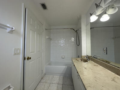 Building Photo - 140 Baldwin Blvd