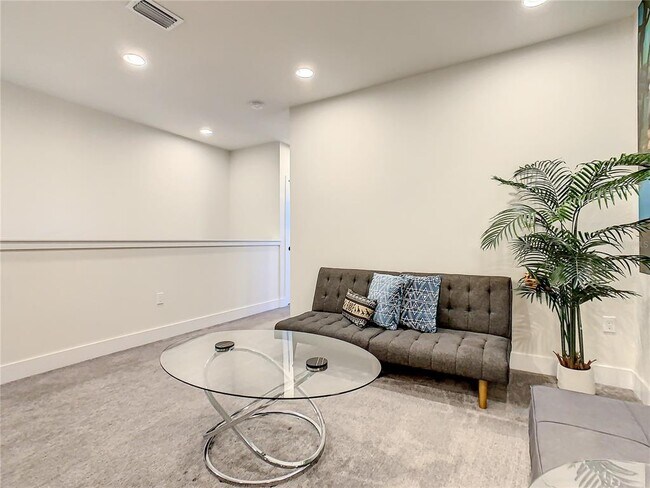 Building Photo - 17230 Blessing Dr