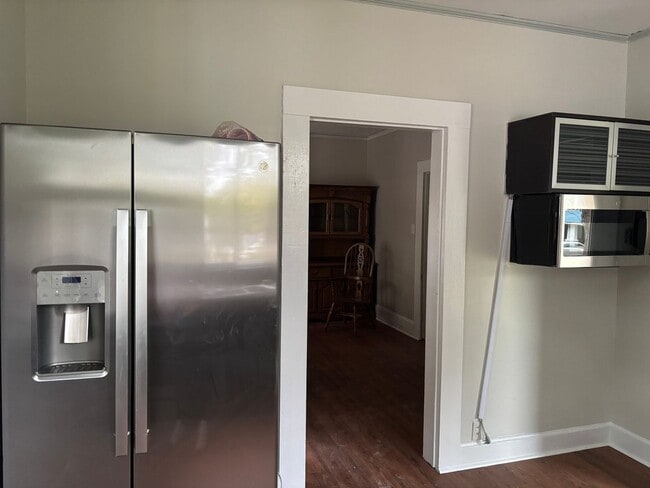 Building Photo - 1601 Wilson W Lee Blvd