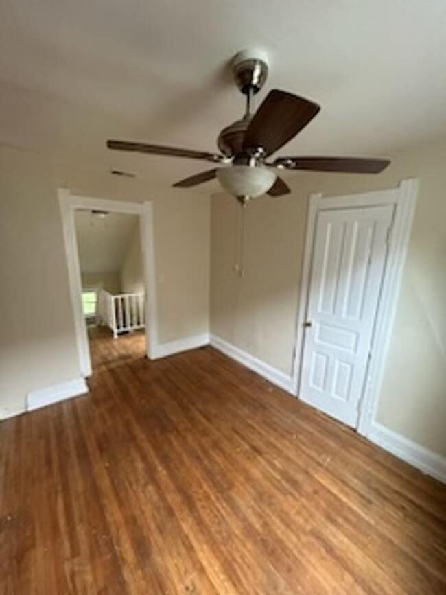 Building Photo - 3 Bed 1 Bath