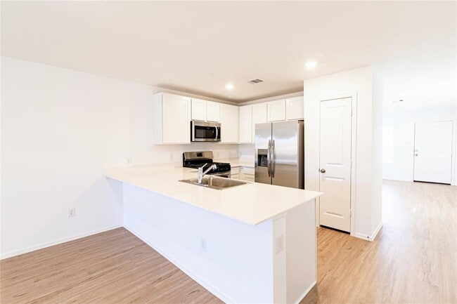 Building Photo - 7351 Gorrion Dr