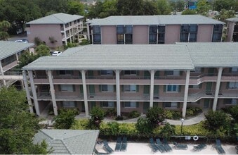 Building Photo - 131 Water Front Way