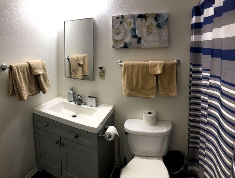 Building Photo - 73829 S Slope Dr