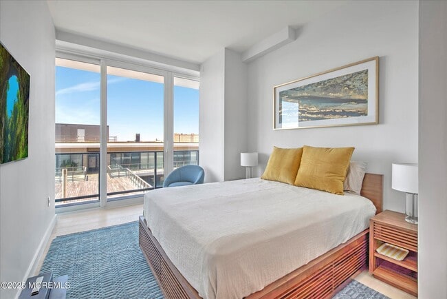 Building Photo - 1101 Ocean Ave N