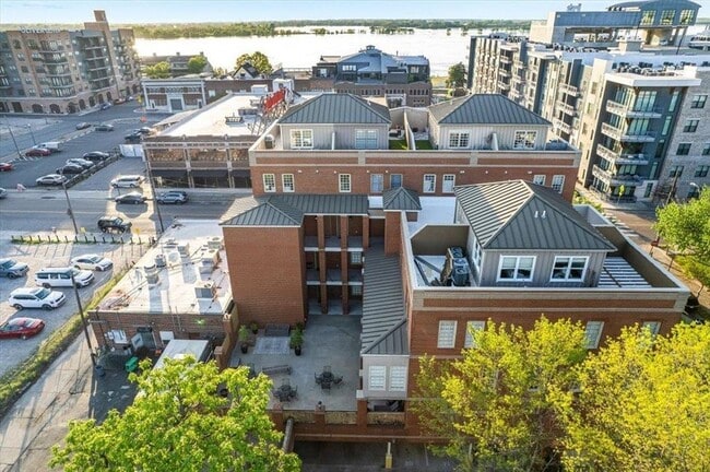 Building Photo - 65 E Pontotoc Ave
