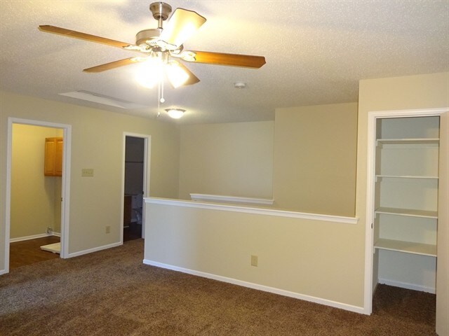 Building Photo - 498 Old Glory Drive