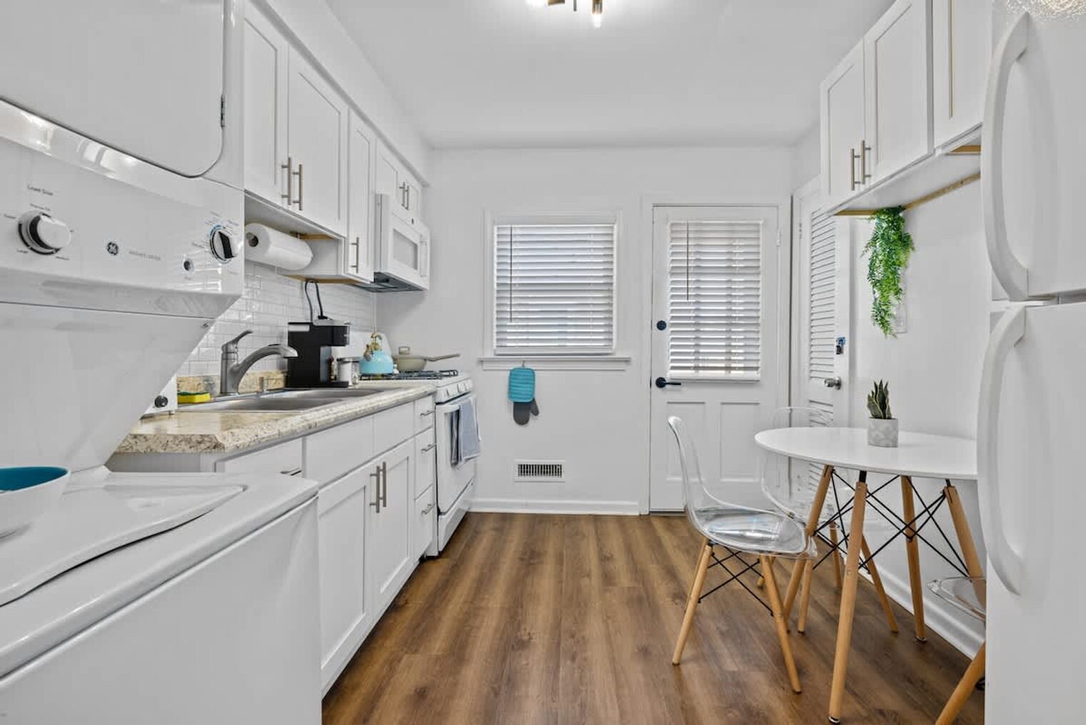 Building Photo - 172 Cherry St