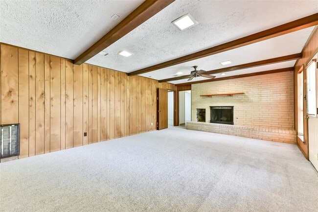 Building Photo - 3405 E Circle Dr