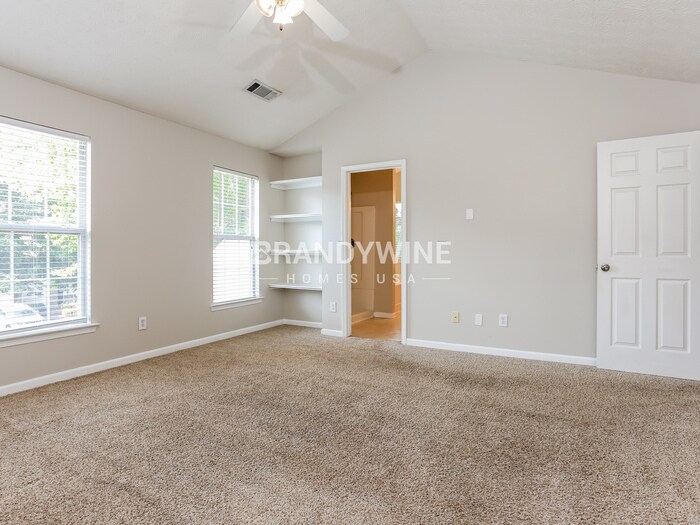 Building Photo - 1324 Gates Cir SE