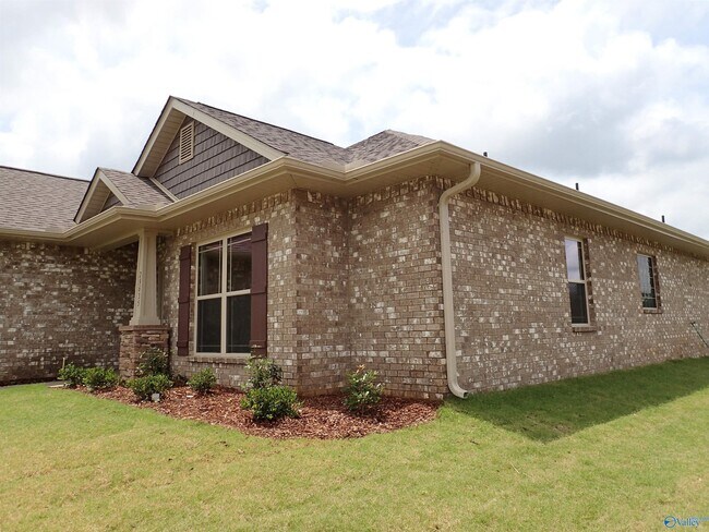 Building Photo - 29635 Laura Ridge Dr NW