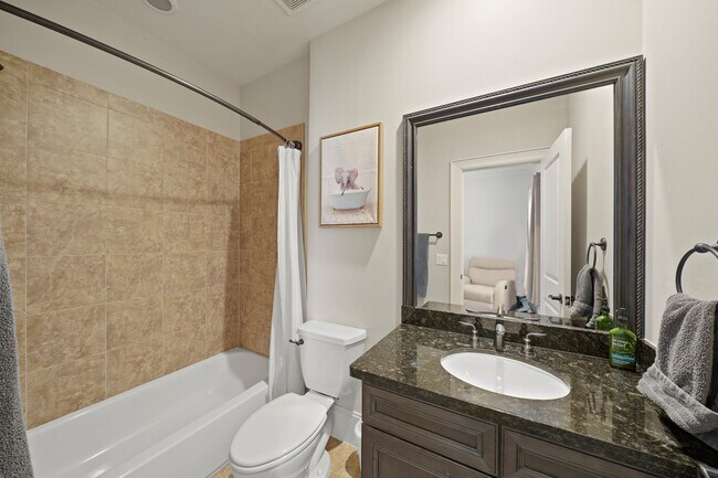 Building Photo - 3808 Center St