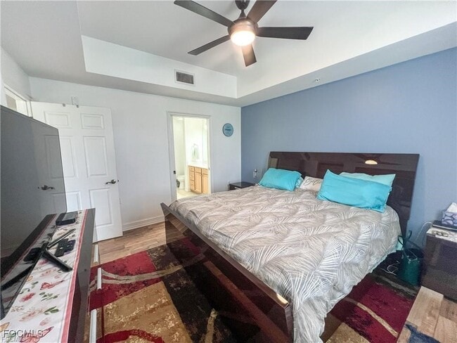 Building Photo - 10720 Ravenna Way