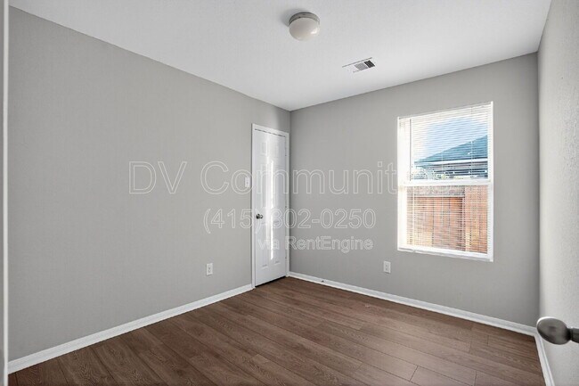 Building Photo - 18506 W Hardy Rd