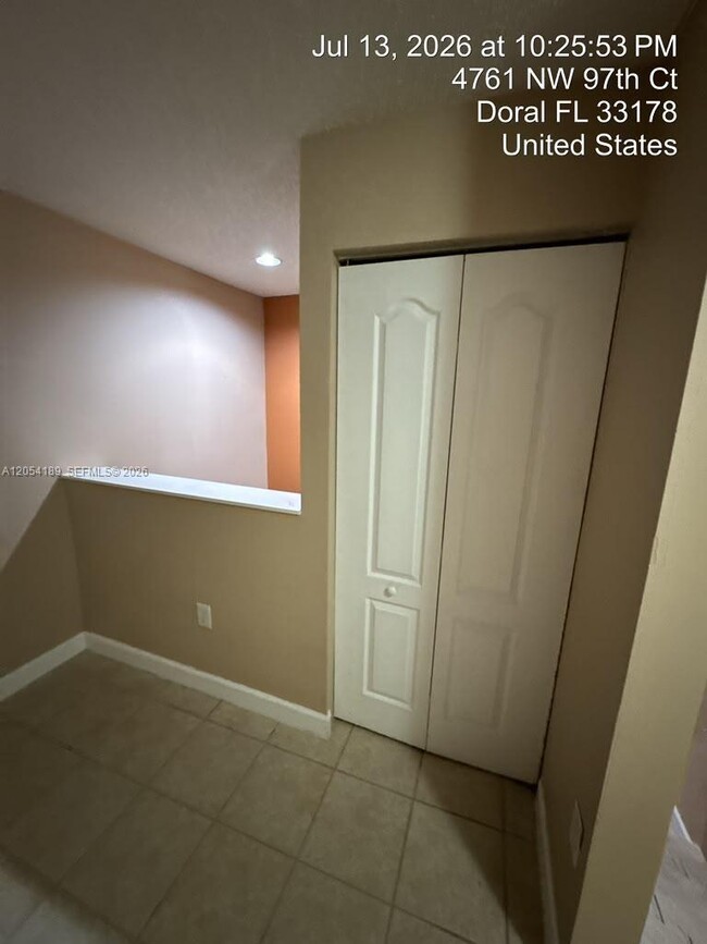 Building Photo - 4765 NW 97th Ct