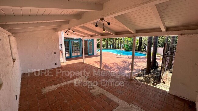 Building Photo - 2108 Alta Vista Dr