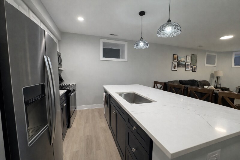 Building Photo - 1535 N Maplewood Ave