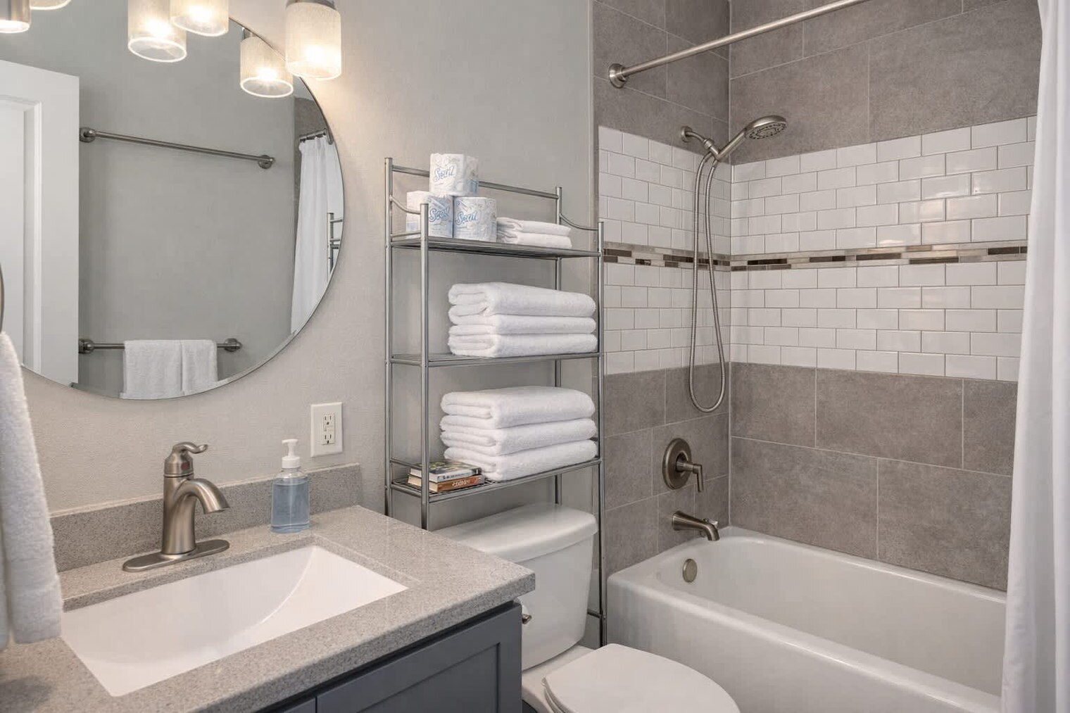 Building Photo - 432 W Seymour St