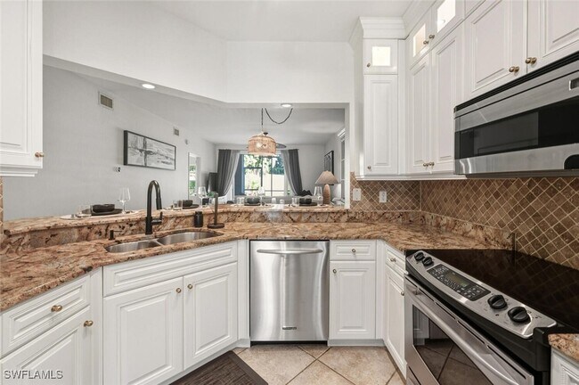 Building Photo - 871 Tanbark Dr