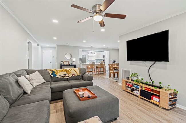 Building Photo - 2503 46th St