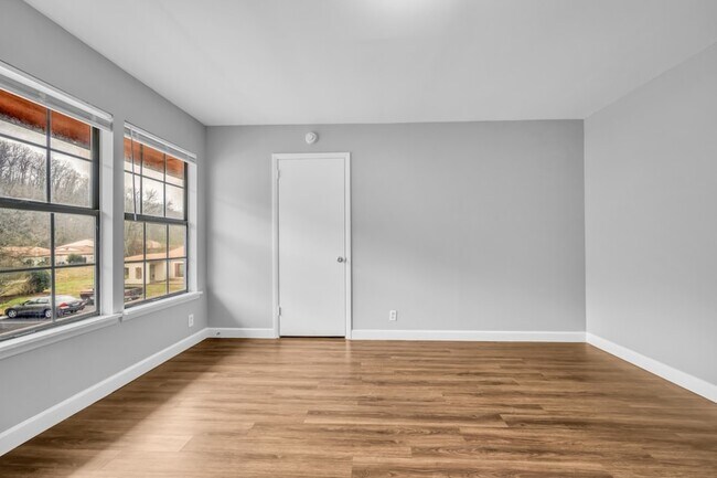 Building Photo - 214 Old Hickory Blvd