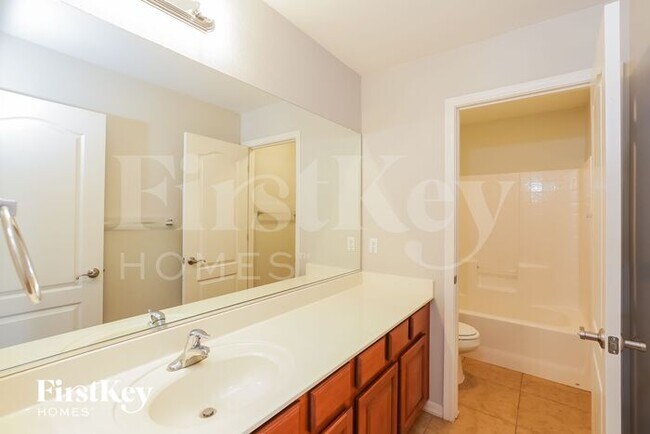 Building Photo - 6120 S 53rd Dr