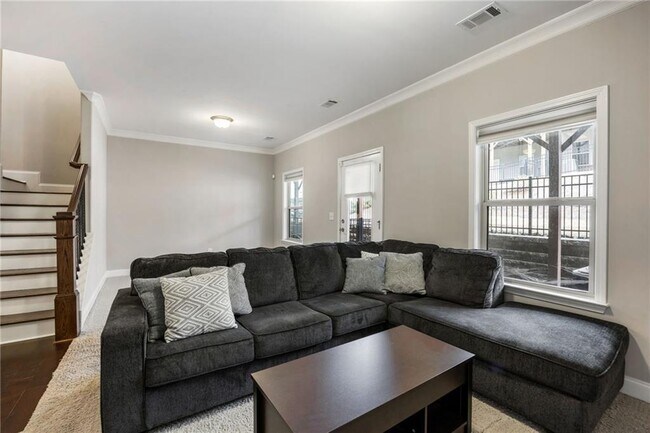 Building Photo - 2145 Coventry Dr