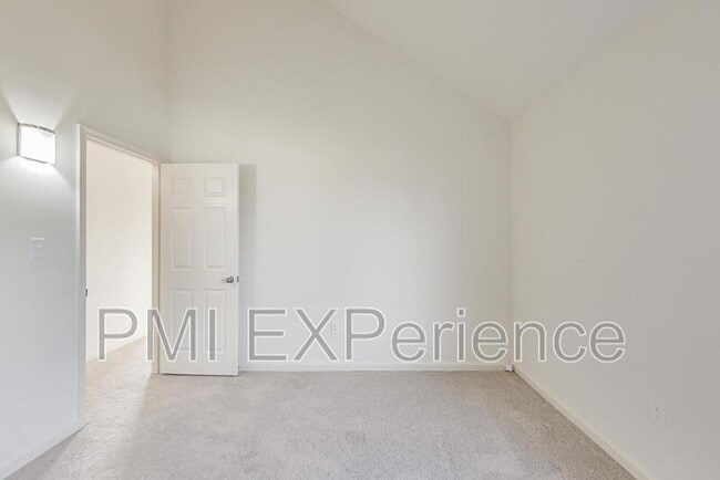 Building Photo - 9010 Hardesty Dr