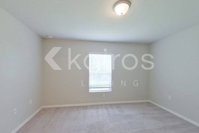 Building Photo - 4341 NW 34th Ave