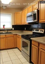 Building Photo - 7933 Bles Ave