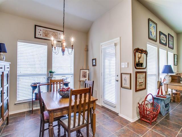 Building Photo - 9744 Water Tree Dr