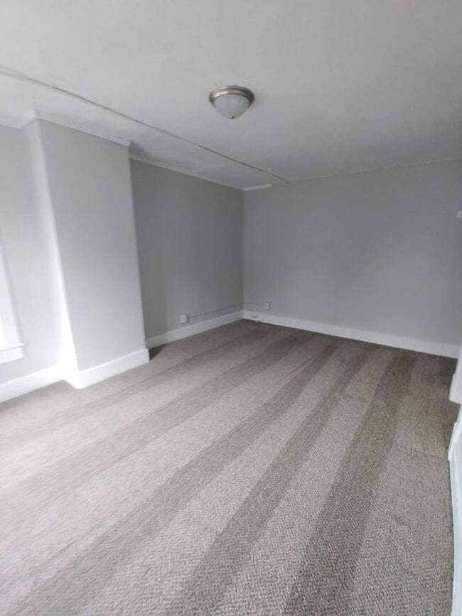 Building Photo - 1018-1024 Brown Street