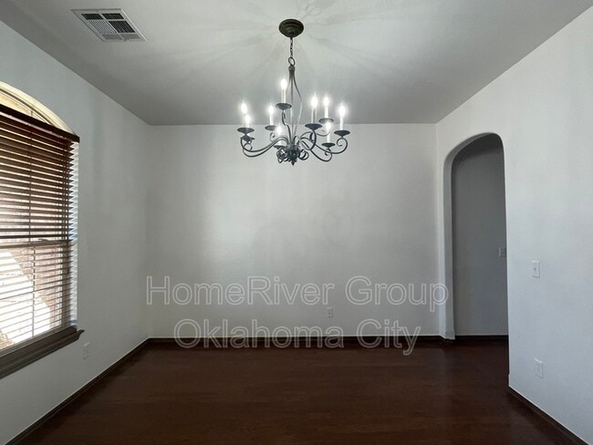 Building Photo - 5700 Shiloh Dr