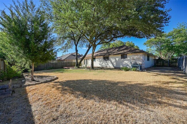 Building Photo - 2504 Spring Wagon Ln