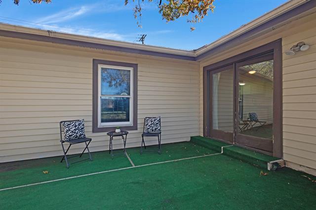 Building Photo - 2821 N Bell Ave