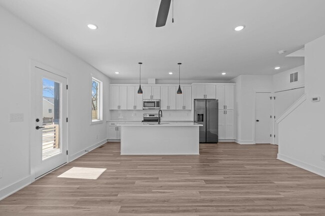 Building Photo - Luxurious Newly Built 3BD, 4BA Downtown Raleigh Townhome with Spacious Balcony and Natural Light ...