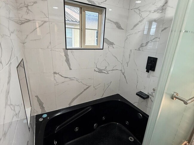 Building Photo - 2696 Escala Cir