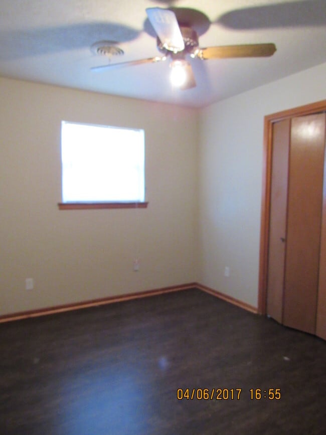 Building Photo - 2405 NW 42nd St