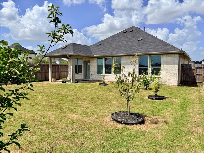 Building Photo - 7415 Bristlegrass Colony Ct