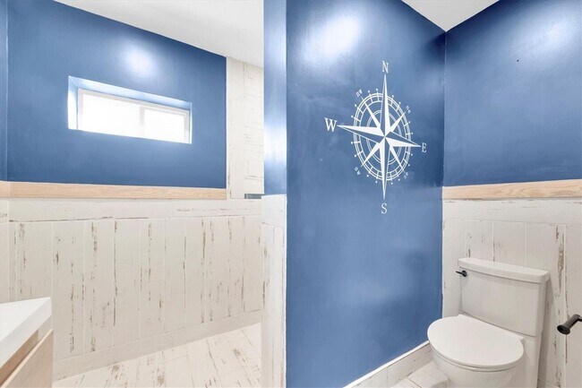 Building Photo - 404 Normandy Rd